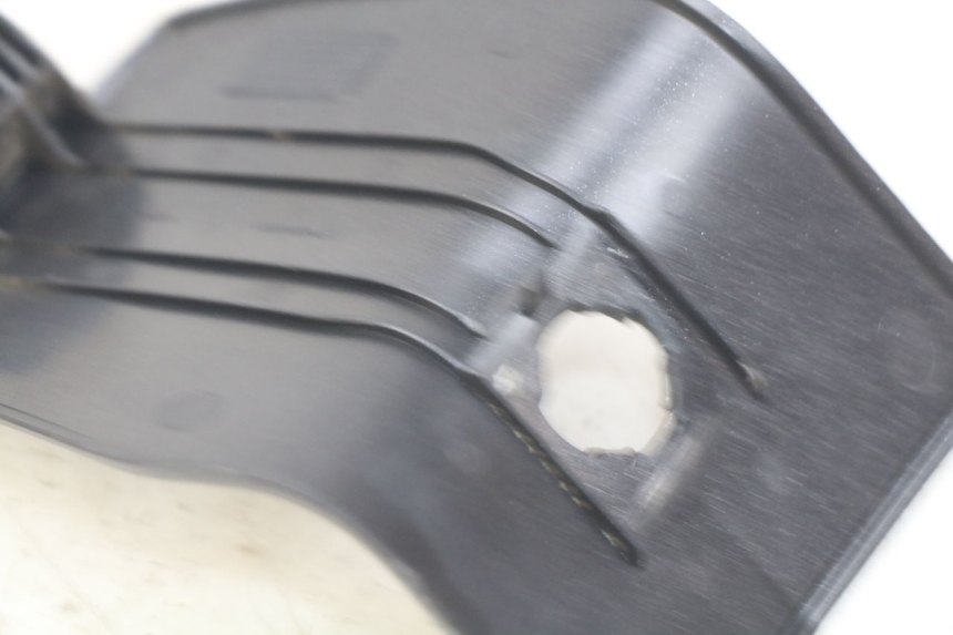 photo de SPORTELLO DEL SERBATOIO PEUGEOT SATELIS 125 (2006 - 2009) - Zoom sullo stato d'uso