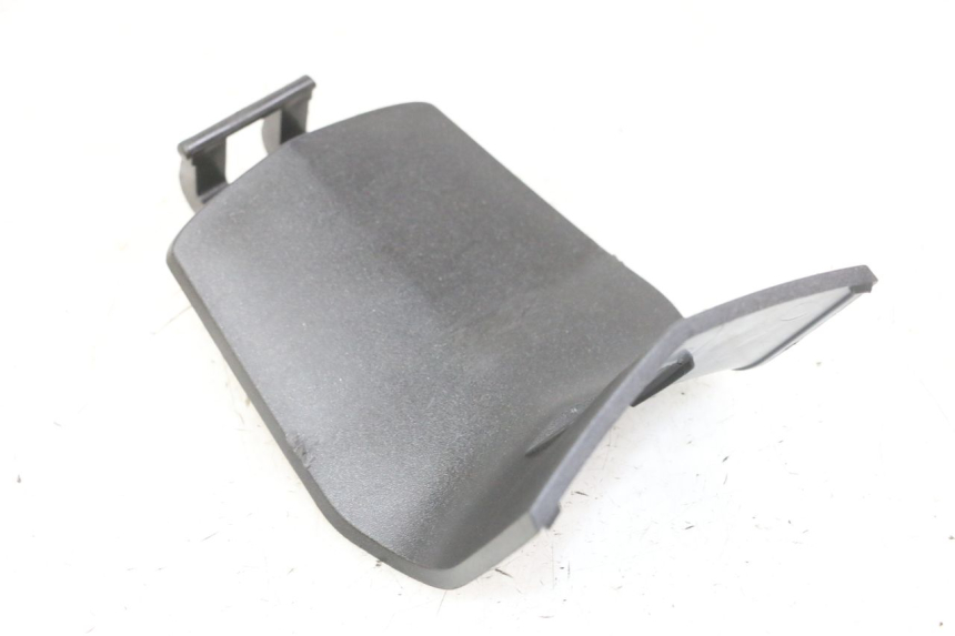 photo de CARBURANTE SPORTELLO PEUGEOT SATELIS 125 (2013 - 2018) - Primo piano tecnico