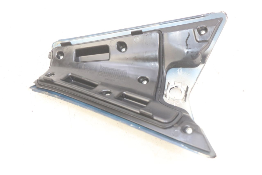 photo de SPORTO DEL CARBURANTE HONDA VISION NSC R 50 (2013 - 2015) - Dettagli dei punti di fissaggio