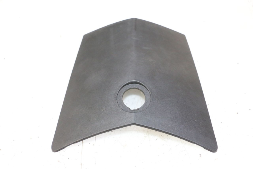 photo de CARBURANTE SPORTELLO PEUGEOT VIVACITY NEW 4T 50 (2008 - 2017) - Altra angolazione