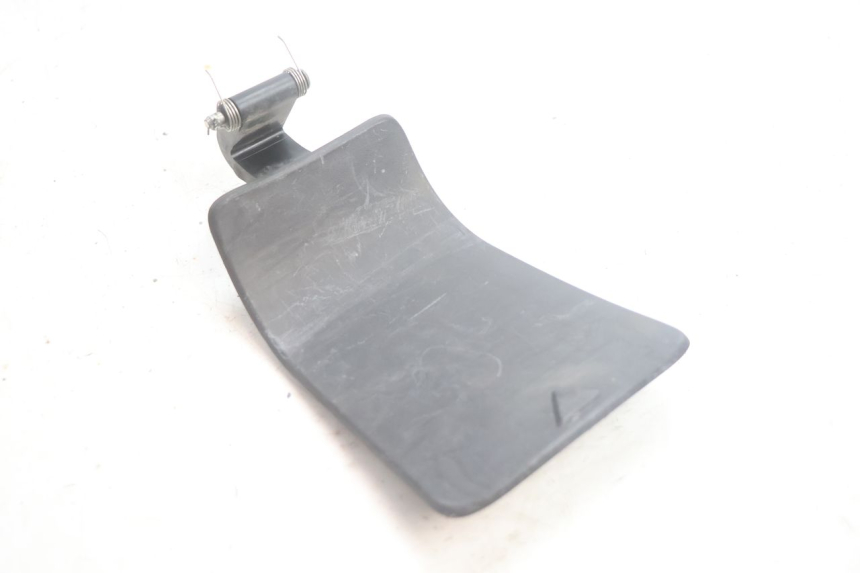 photo de CARBURANTE SPORTELLO YAMAHA X-MAX XMAX 125 (2010 - 2013) - Zoom sullo stato d'uso