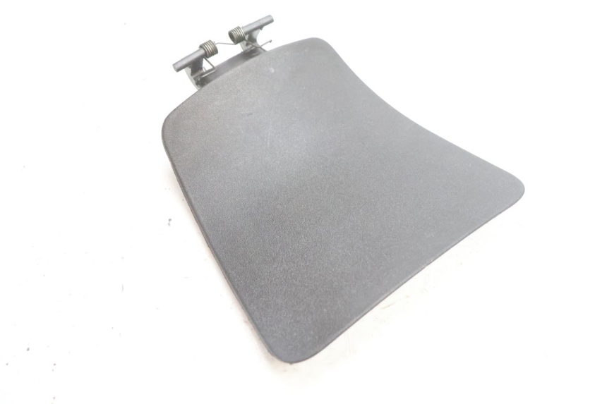 photo de SPORTELLO DEL SERBATOIO PIAGGIO X9 EVOLUTION 125 (2003 - 2007) - Dettaglio del componente