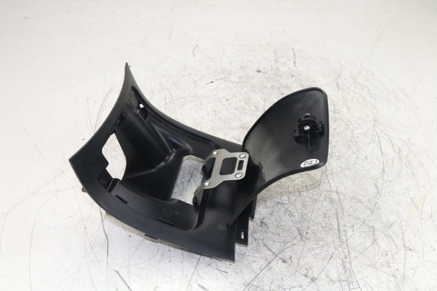 photo de Sportello del serbatoio YAMAHA YP MAJESTY ABS 400 (2007 - 2009) - Primo piano tecnico