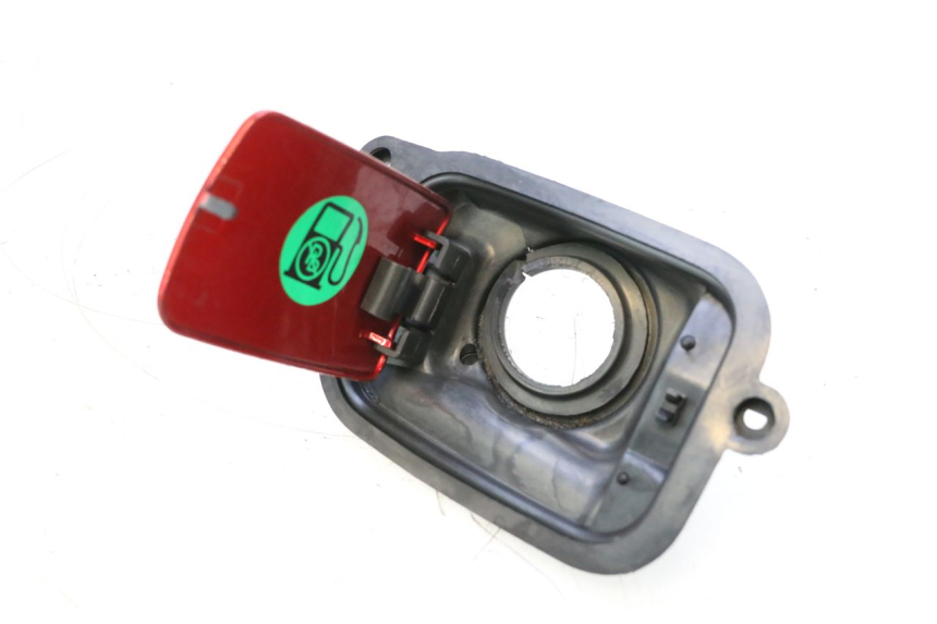 photo de Sportello del serbatoio YAMAHA YP MAJESTY 125 (1998 - 2001) - Altra angolazione