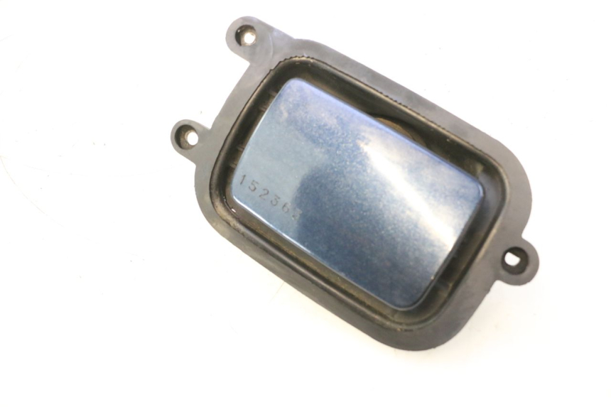 photo de Sportello del serbatoio YAMAHA YP MAJESTY 125 (1998 - 2001) - Dettaglio del componente