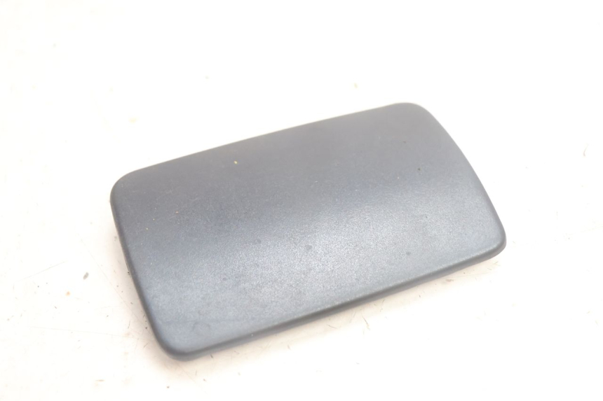 photo de Sportello del serbatoio YAMAHA YP MAJESTY 125 (2002 - 2006) - Dettaglio del componente
