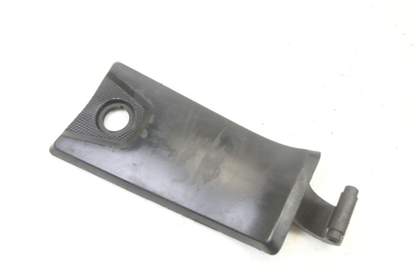 photo de Sportello del serbatoio YAMAHA YP X-MAX XMAX 400 (2014 - 2017) - Vista principale