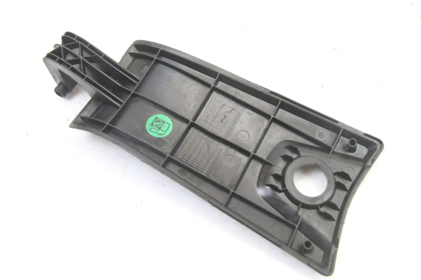 photo de Sportello del serbatoio YAMAHA YP X-MAX XMAX 400 (2014 - 2017) - Primo piano tecnico