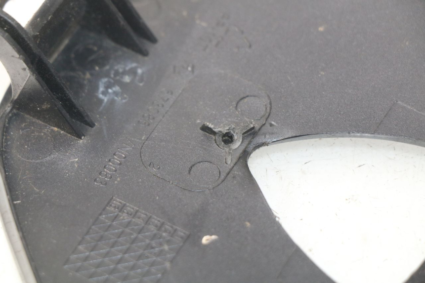 photo de Sportello di ispezione anteriore PIAGGIO FLY IE 125 (2012 - 2017) - Altra angolazione