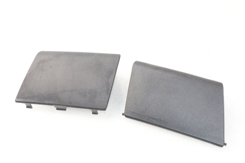 photo de SPORTELLO ANTERIORE PEUGEOT SATELIS 300 (2012 - 2015) - Dettaglio del componente