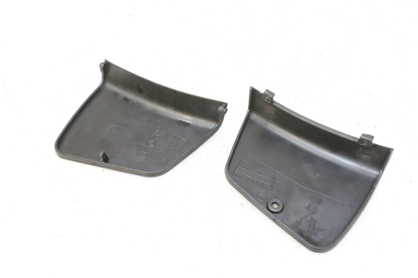 photo de SPORTA DI ISPEZIONE ANTERIORE PIAGGIO XEVO - X EVO 125 (2007 - 2017) - Dettaglio del componente