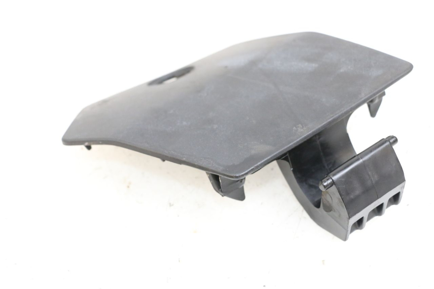 photo de Sportello di ispezione PEUGEOT CITYSTAR 50 (2013 - 2017) - Zoom sullo stato d'uso