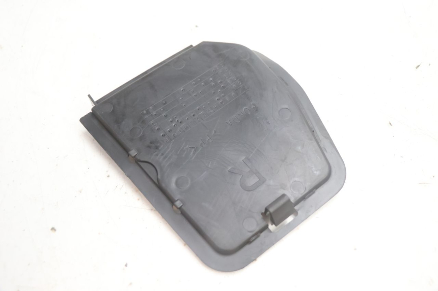 photo de SPORTELLO DESTRA HONDA FJS SILVER WING SILVERWING 400 (2005 - 2008) - Primo piano tecnico