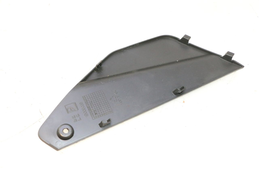 photo de SPORTELLO DESTRA PIAGGIO MP3 HPE 530 (2022 - 2026) - Primo piano tecnico