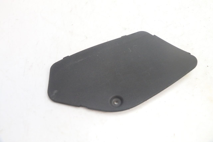 photo de SPORTA DI ISPEZIONE DESTRA PIAGGIO MP3 125 (2006 - 2014) - Dettaglio del componente