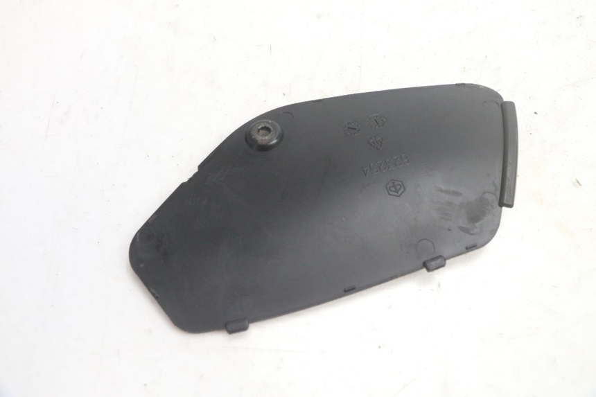 photo de SPORTA DI ISPEZIONE DESTRA PIAGGIO MP3 125 (2006 - 2014) - Zoom sullo stato d'uso