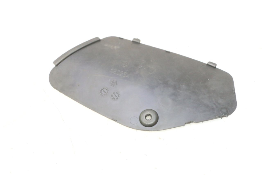 photo de SPORTA DI ISPEZIONE DESTRA PIAGGIO MP3 125 (2006 - 2014) - Altra angolazione