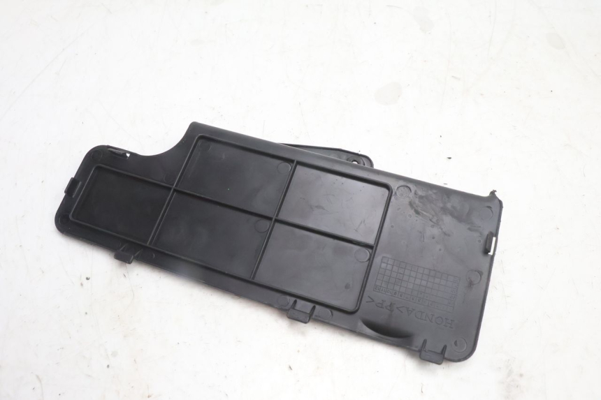photo de SPORTELLO HONDA FES PANTHEON 2T 125 (1998 - 2002) - Altra angolazione