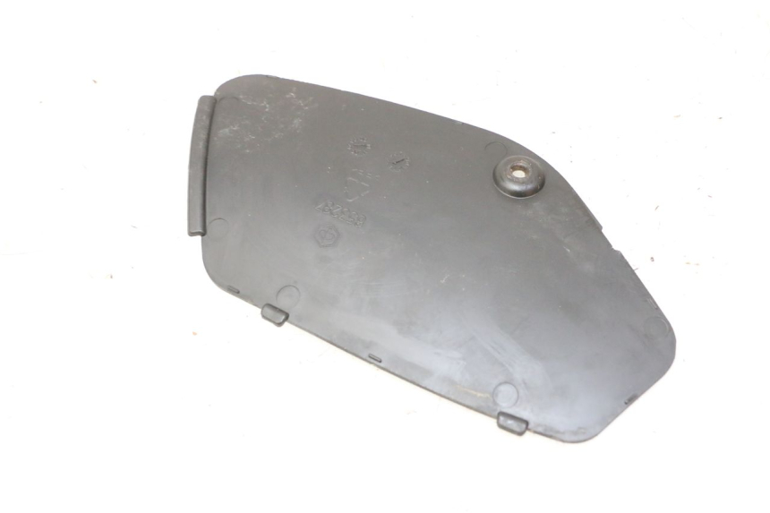 photo de SPORTA DI ISPEZIONE SINISTRA PIAGGIO MP3 LT 300 (2010 - 2016) - Zoom sullo stato d'uso