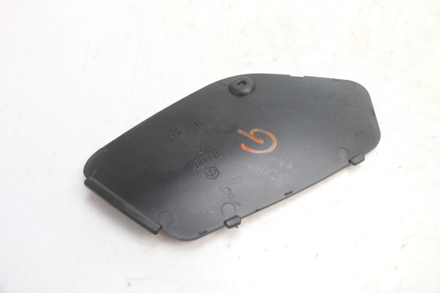 photo de SPORTELLO SINISTRO PIAGGIO MP3 125 (2006 - 2014) - Zoom sullo stato d'uso