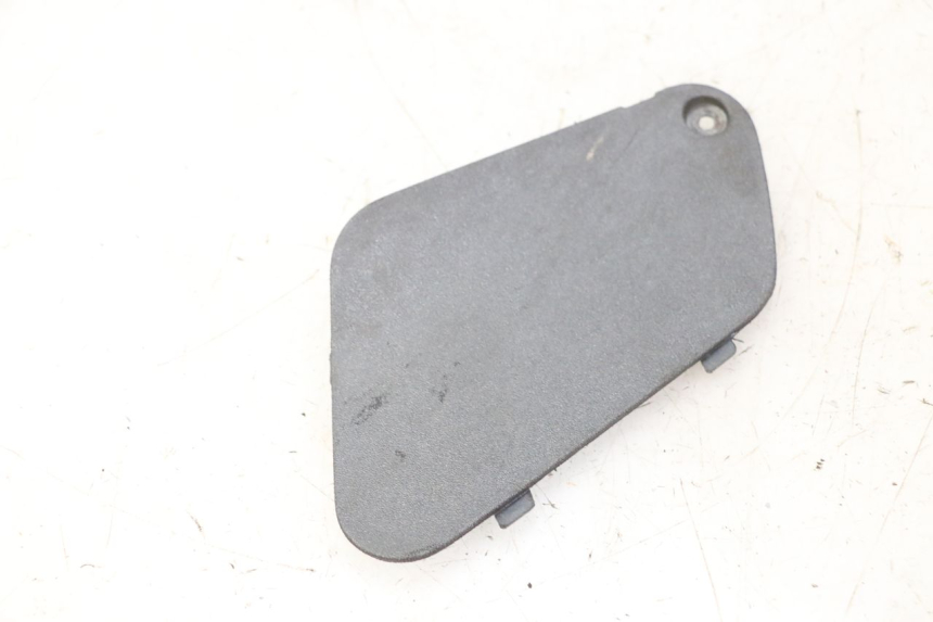 photo de SPORTA DI ISPEZIONE SINISTRA PIAGGIO X9 EVOLUTION 125 (2003 - 2007) - Zoom sullo stato d'uso