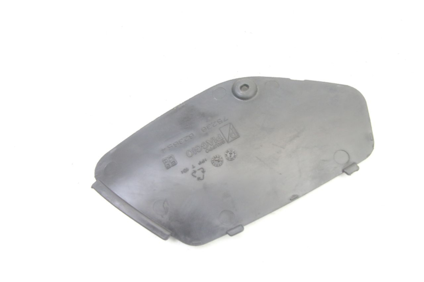 photo de SPORTA DI ISPEZIONE SINISTRA PIAGGIO XEVO - X EVO 125 (2007 - 2017) - Zoom sullo stato d'uso