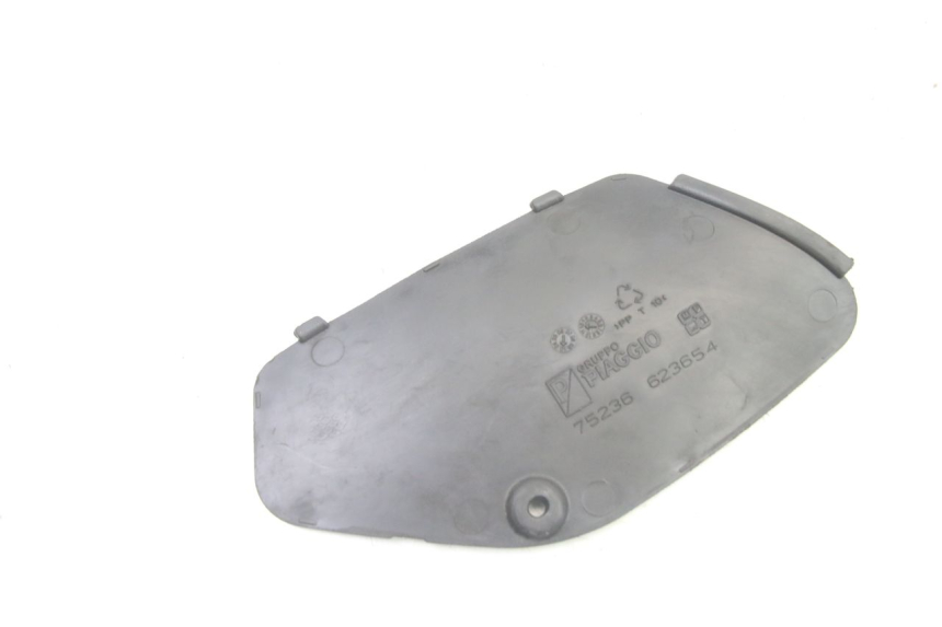 photo de SPORTA DI ISPEZIONE SINISTRA PIAGGIO XEVO - X EVO 125 (2007 - 2017) - Altra angolazione