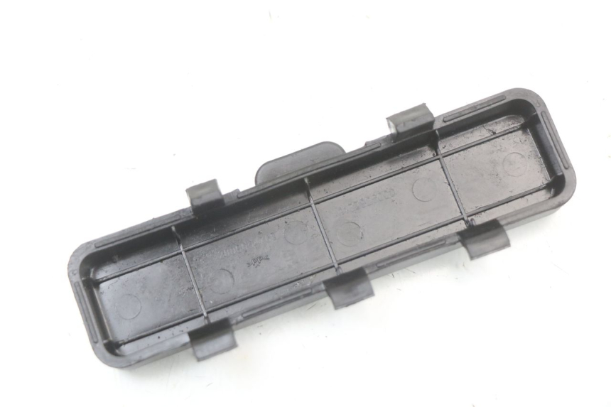 photo de SPORTELLO PEUGEOT KISBEE 2T 50 (2018 - 2022) - Dettaglio del componente