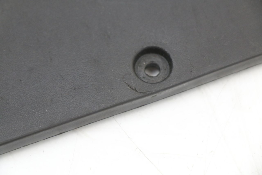 photo de SPORTO DI ISPEZIONE PIAGGIO MP3 LT 400 (2007 - 2012) - Altra angolazione