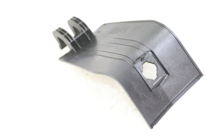 photo de SPORTELLO PEUGEOT SATELIS 125 (2013 - 2018) - Zoom sullo stato d'uso