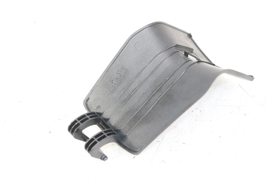 photo de SPORTELLO PEUGEOT SATELIS 125 (2013 - 2018) - Primo piano tecnico