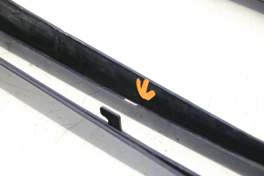 photo de SPORTELLO HONDA ST PAN EUROPEAN 1100 (1990 - 2002) - Marcature e riferimenti originali