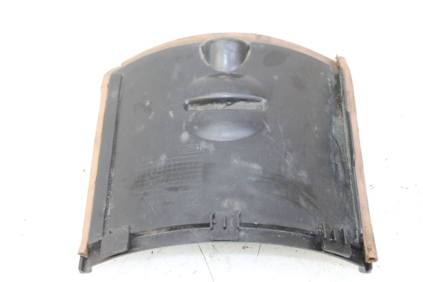 photo de SPORTELLO PEUGEOT VIVACITY NEW 4T 50 (2008 - 2017) - Zoom sullo stato d'uso