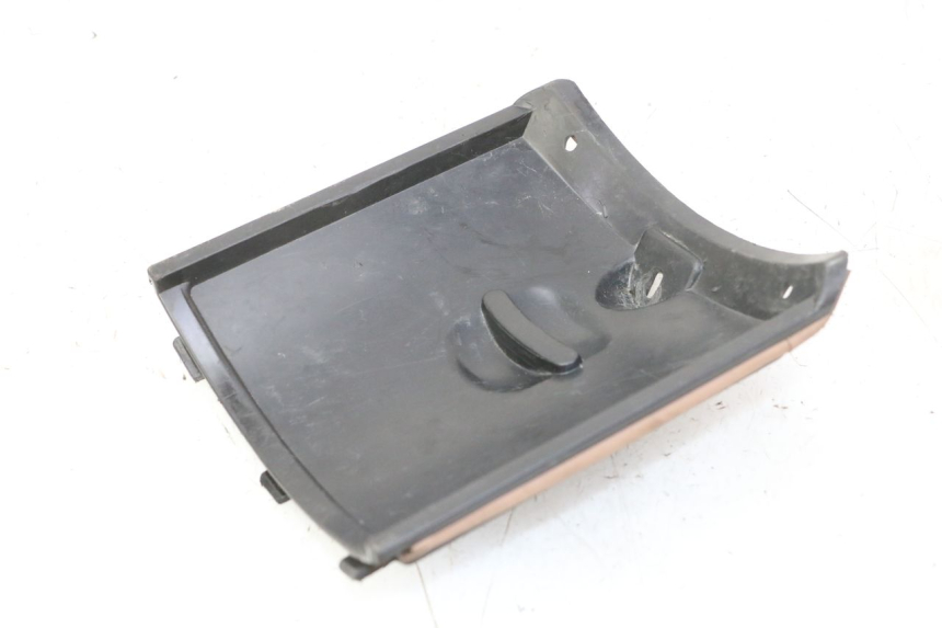 photo de SPORTELLO PEUGEOT VIVACITY NEW 4T 50 (2008 - 2017) - Altra angolazione