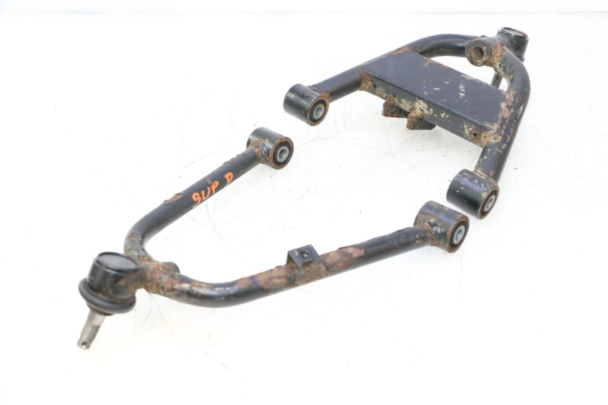 photo de BRACCIO OSCILLANTE ANTERIORE KYMCO MXU R 250 (2004 - 2010) - Caratteristiche distintive