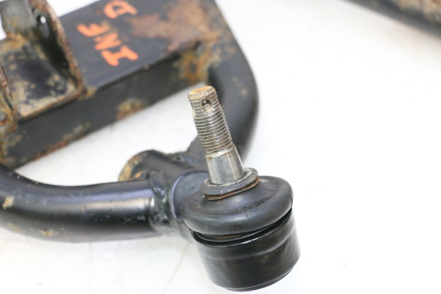 photo de BRACCIO OSCILLANTE ANTERIORE KYMCO MXU R 250 (2004 - 2010) - Angolazione alternativa