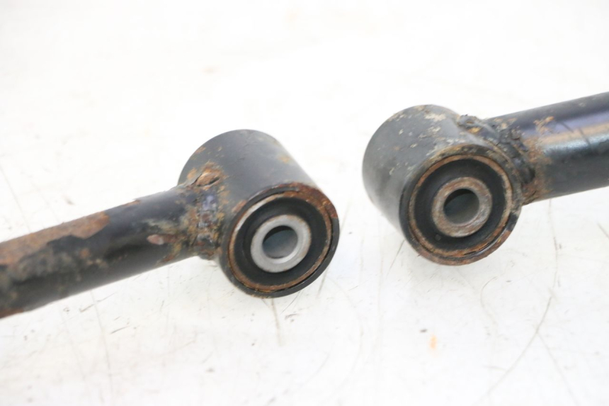 photo de BRACCIO OSCILLANTE ANTERIORE KYMCO MXU R 250 (2004 - 2010) - Altra angolazione