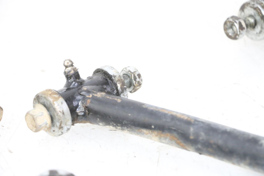 photo de BRACCIO OSCILLANTE ANTERIORE YAMAHA YFM R RAPTOR 250 (2008 - 2014) - Primo piano tecnico