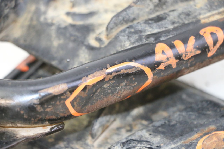 photo de BRACCIO OSCILLANTE ANTERIORE YAMAHA YFM R RAPTOR 250 (2008 - 2014) - Dettagli dei punti di fissaggio