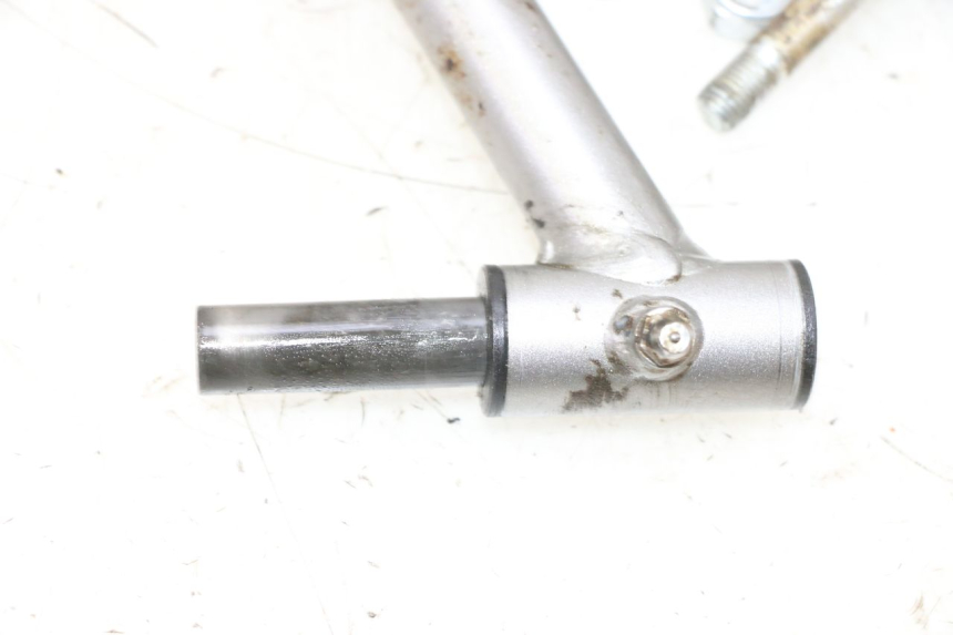 photo de BRACCIO OSCILLANTE ANTERIORE YAMAHA YFM R RAPTOR 250 (2008 - 2014) - Panoramica del profilo