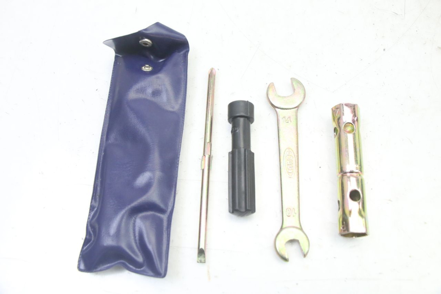 photo de KIT UTENSILI KYMCO AGILITY 4T 50 (2005 - 2018) - Vista principale