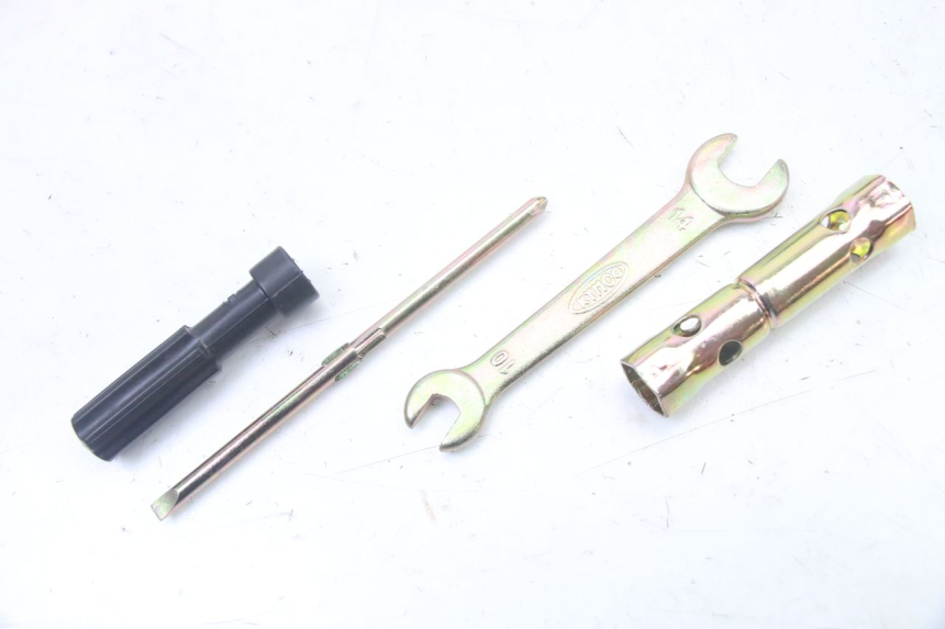 photo de KIT UTENSILI KYMCO AGILITY 4T 50 (2005 - 2018) - Dettaglio del componente