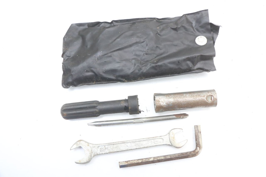 photo de KIT DI ATTREZZI JONWAY AZTRAL 125 (2008 - 2017) - Vista principale