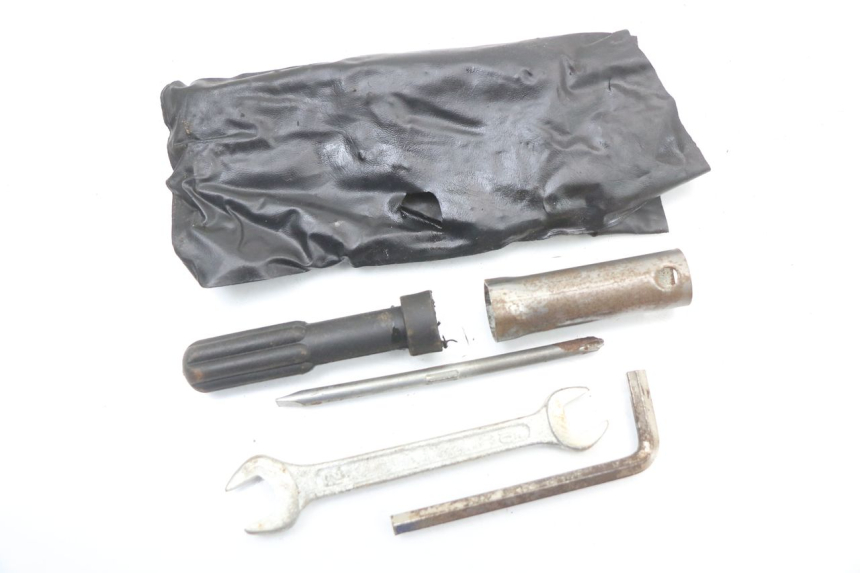 photo de KIT DI ATTREZZI JONWAY AZTRAL 125 (2008 - 2017) - Dettaglio del componente