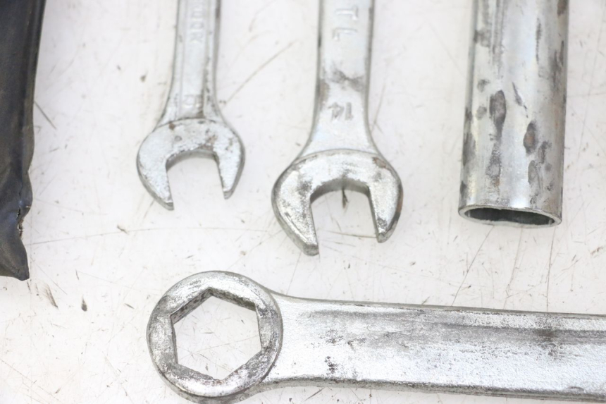 photo de KIT UTENSILI HONDA CBF 125 (2009 - 2015) - Vista d'insieme del prodotto