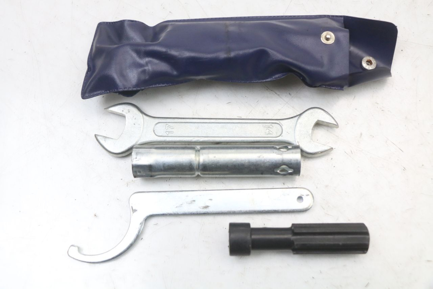 photo de Set di attrezzi KYMCO DINK STREET ABS 125 (2011 - 2018) - Vista principale