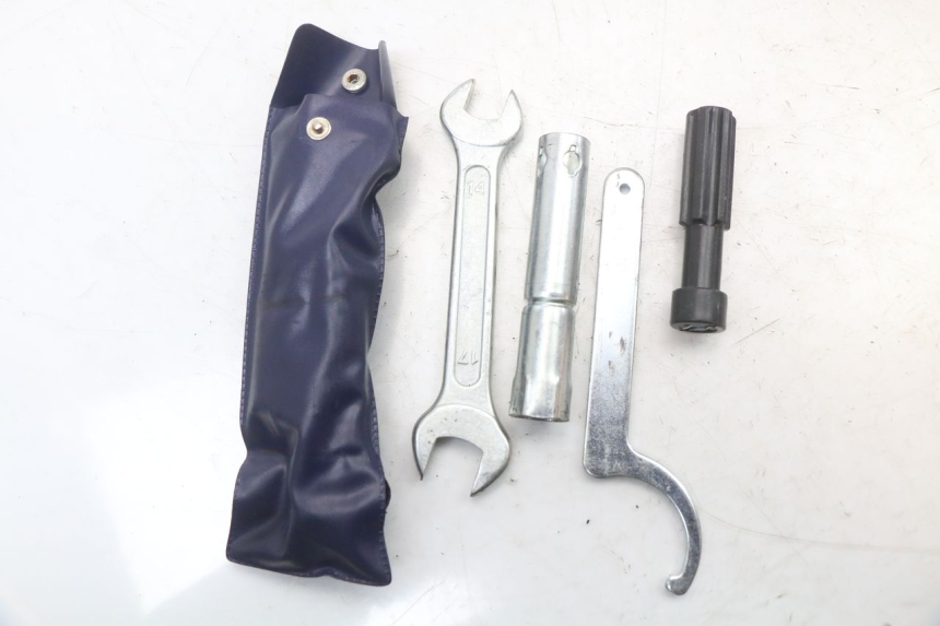 photo de Set di attrezzi KYMCO DINK STREET ABS 125 (2011 - 2018) - Zoom sullo stato d'uso