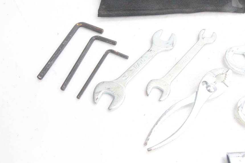 photo de KIT UTENSILI KAWASAKI ER-6 ER6 F ABS 650 (2012 - 2016) - Zoom sullo stato d'uso