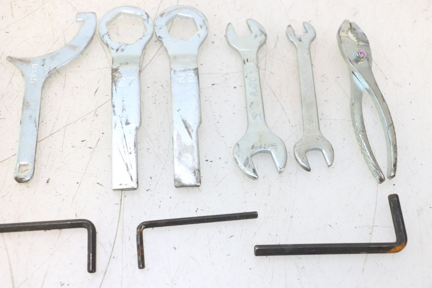 photo de KIT UTENSILI KAWASAKI ER-6 ER6 F ABS 650 (2012 - 2016) - Altra angolazione