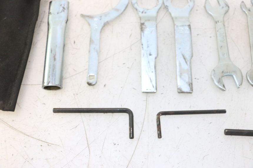 photo de KIT UTENSILI KAWASAKI ER-6 ER6 F ABS 650 (2012 - 2016) - Vista d'insieme del prodotto